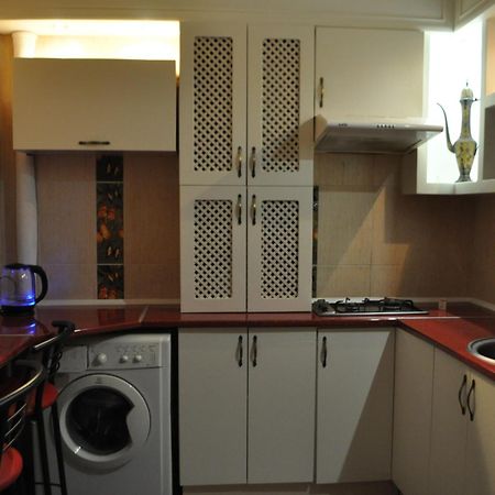 Cozy Apartments Near The Mcdonalds Κρεμεντσούγκ Εξωτερικό φωτογραφία
